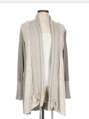 VENUS Cardigan Sweater Gray/Cream Knit